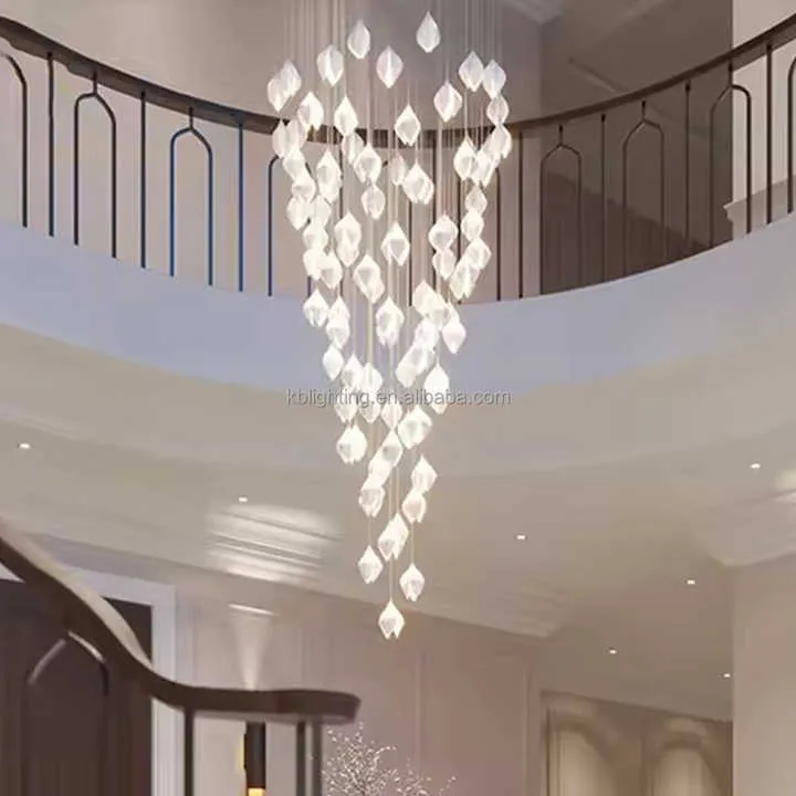 هندسية من السيراميك الأبيض