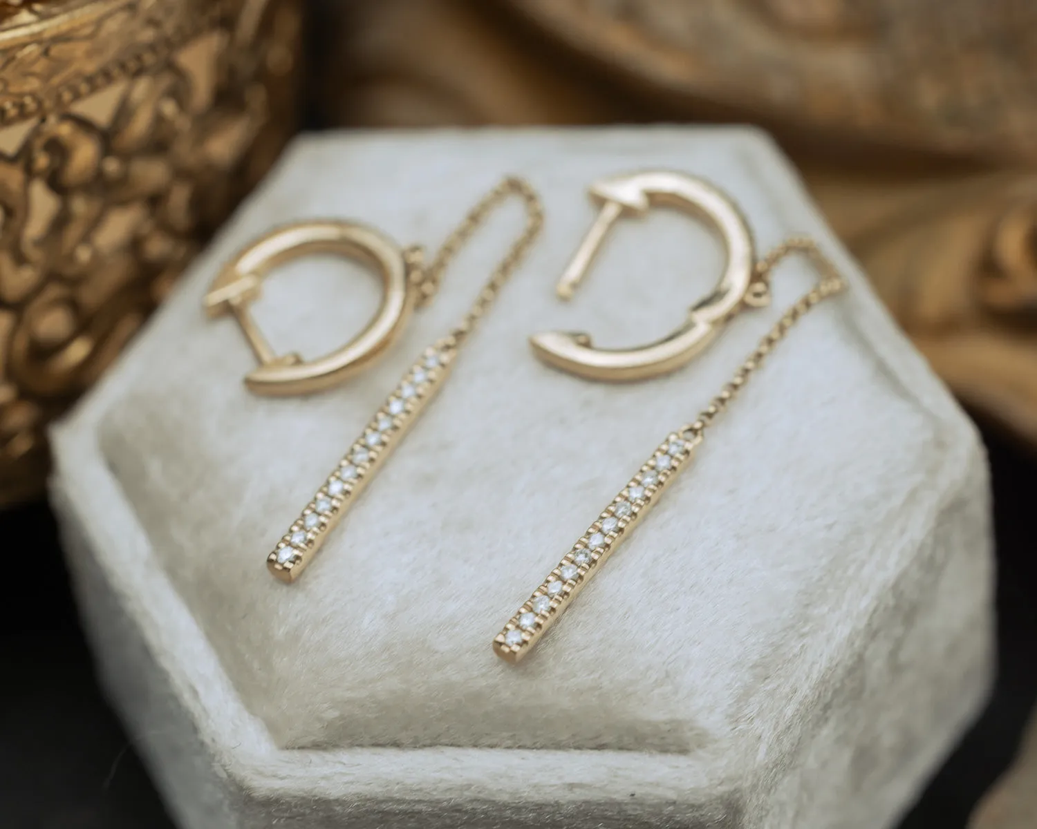 1/4CTW NATURAL DIAMOND HINGED HOOP CHAIN EARRINGS