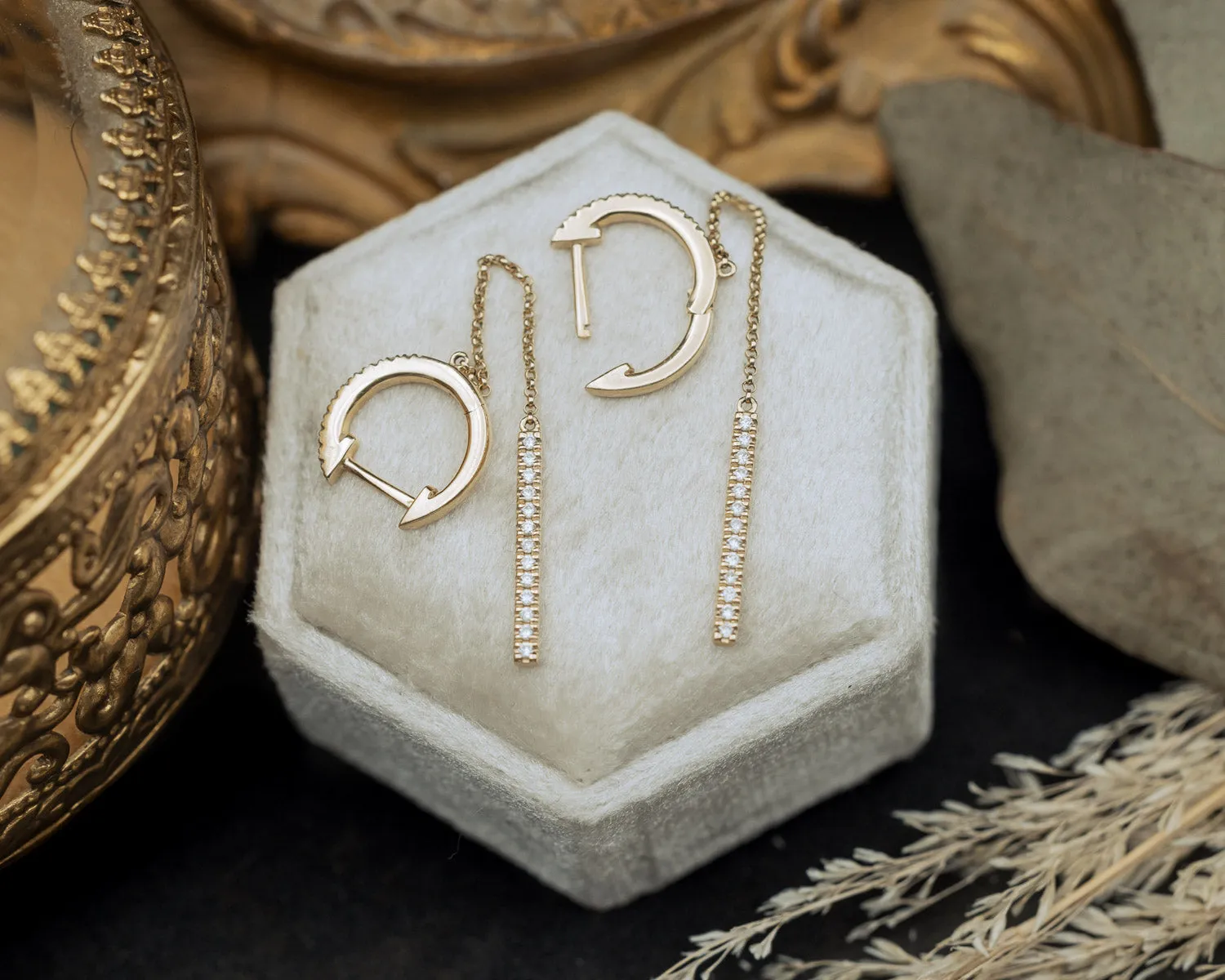 1/4CTW NATURAL DIAMOND HINGED HOOP CHAIN EARRINGS
