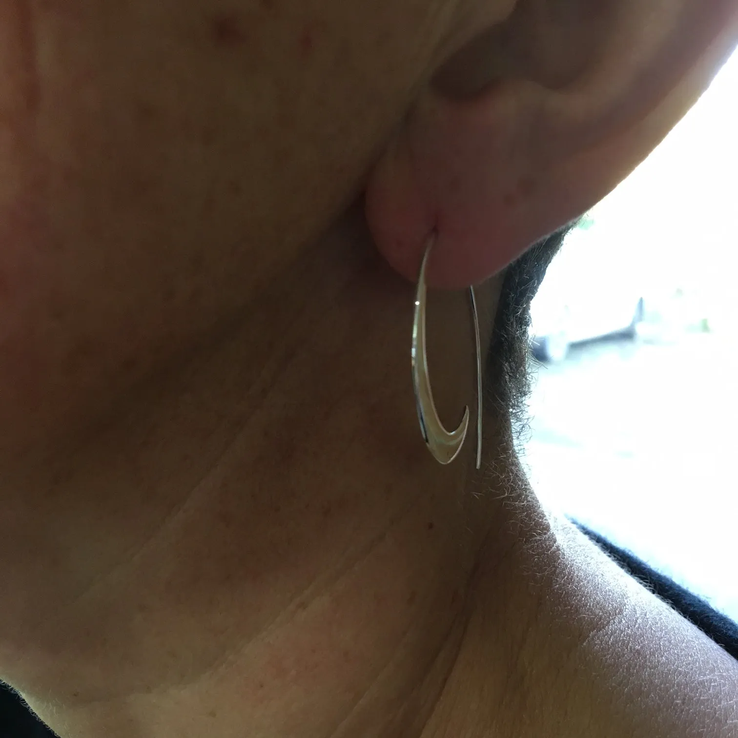 Alexia Curve Earring