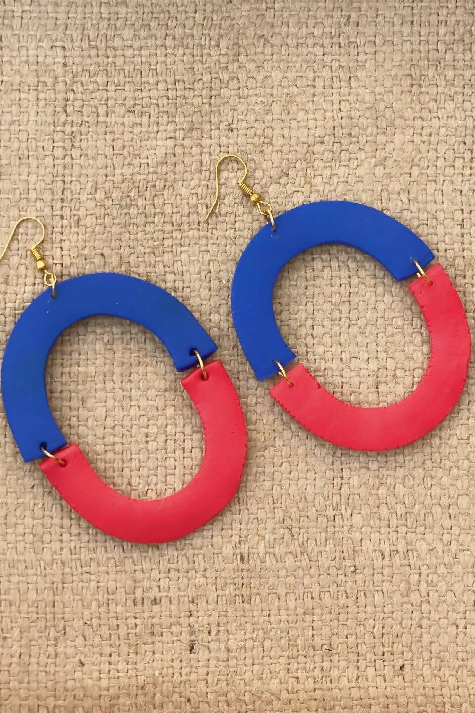 BOLD HOLA DANGLES
