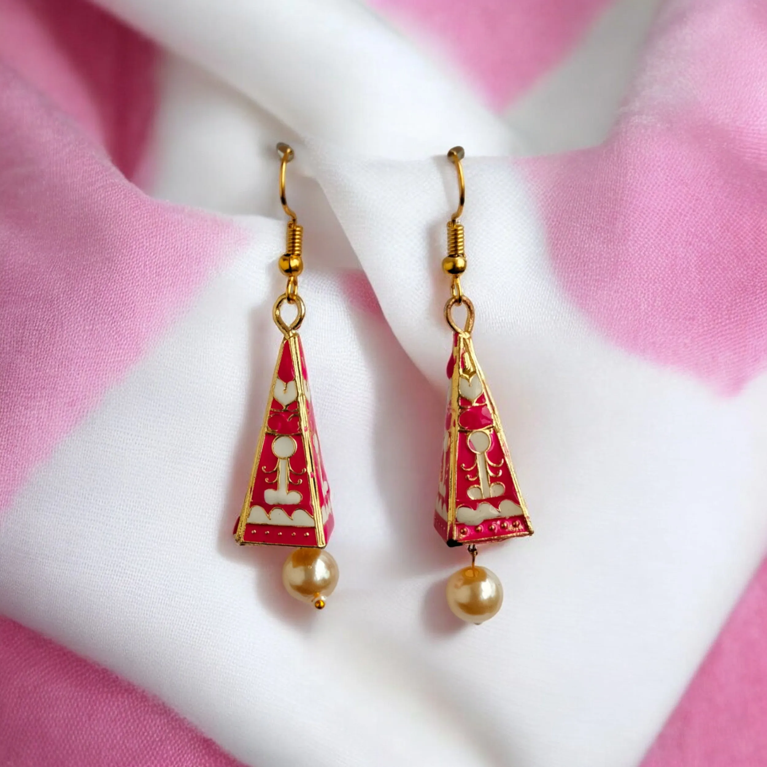 Jewelestia Pyramid Elegance Earrings