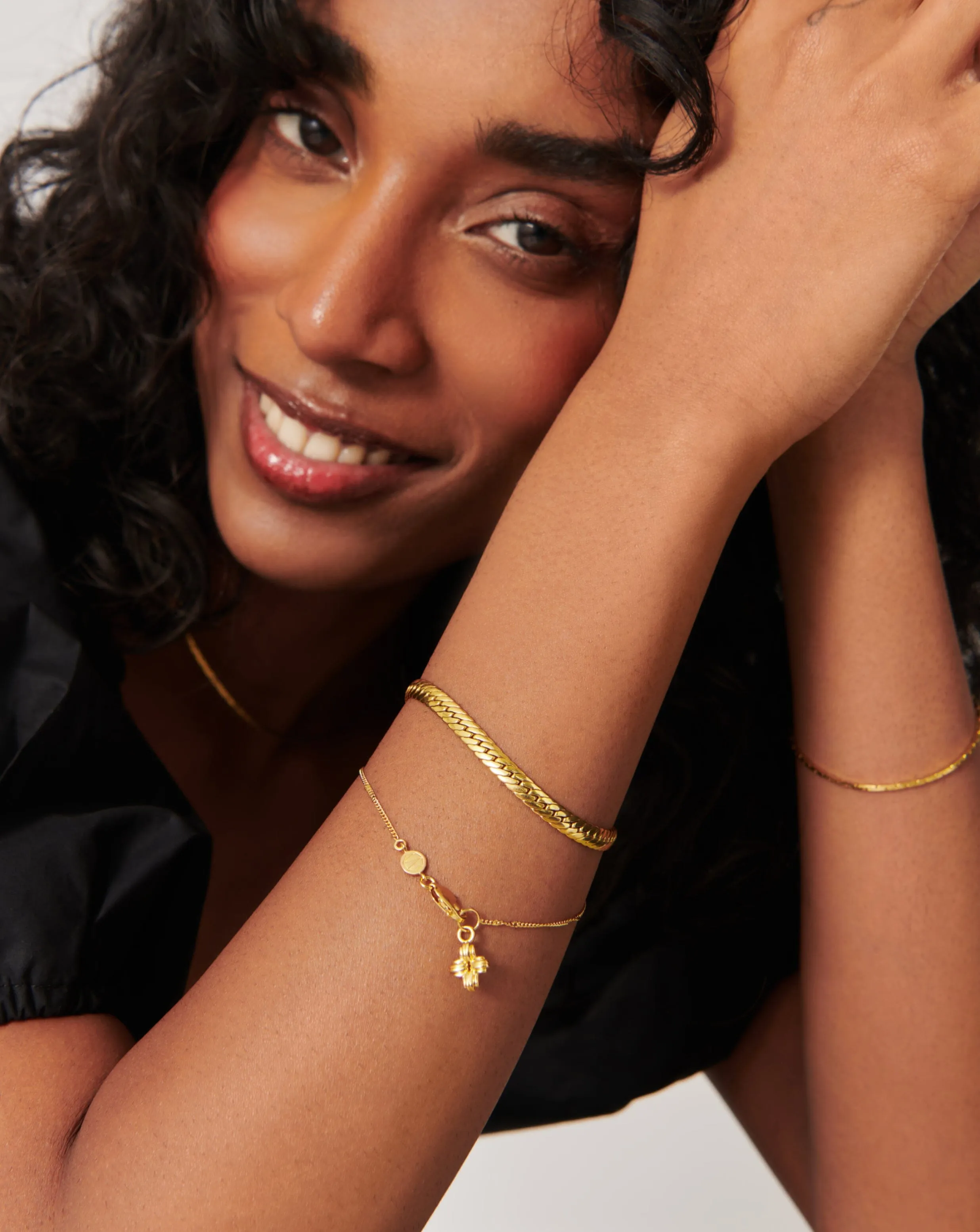 Lucy Williams Mini Ridge Cross Bracelet