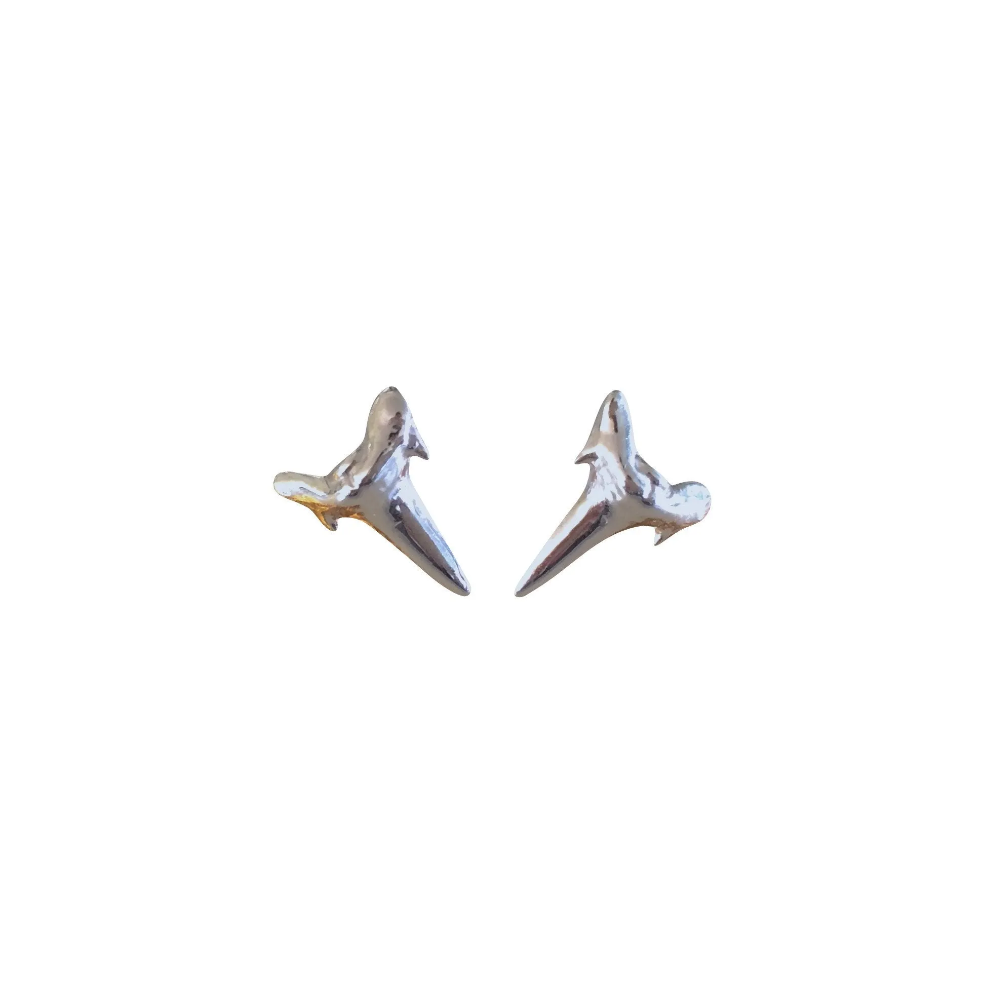 Manō Studs