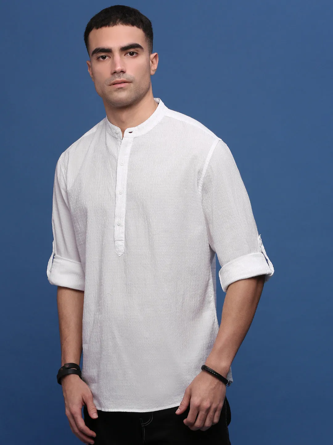 Men White Woven Design Mandarin Collar Roll Up Sleeves White Romance Shirt
