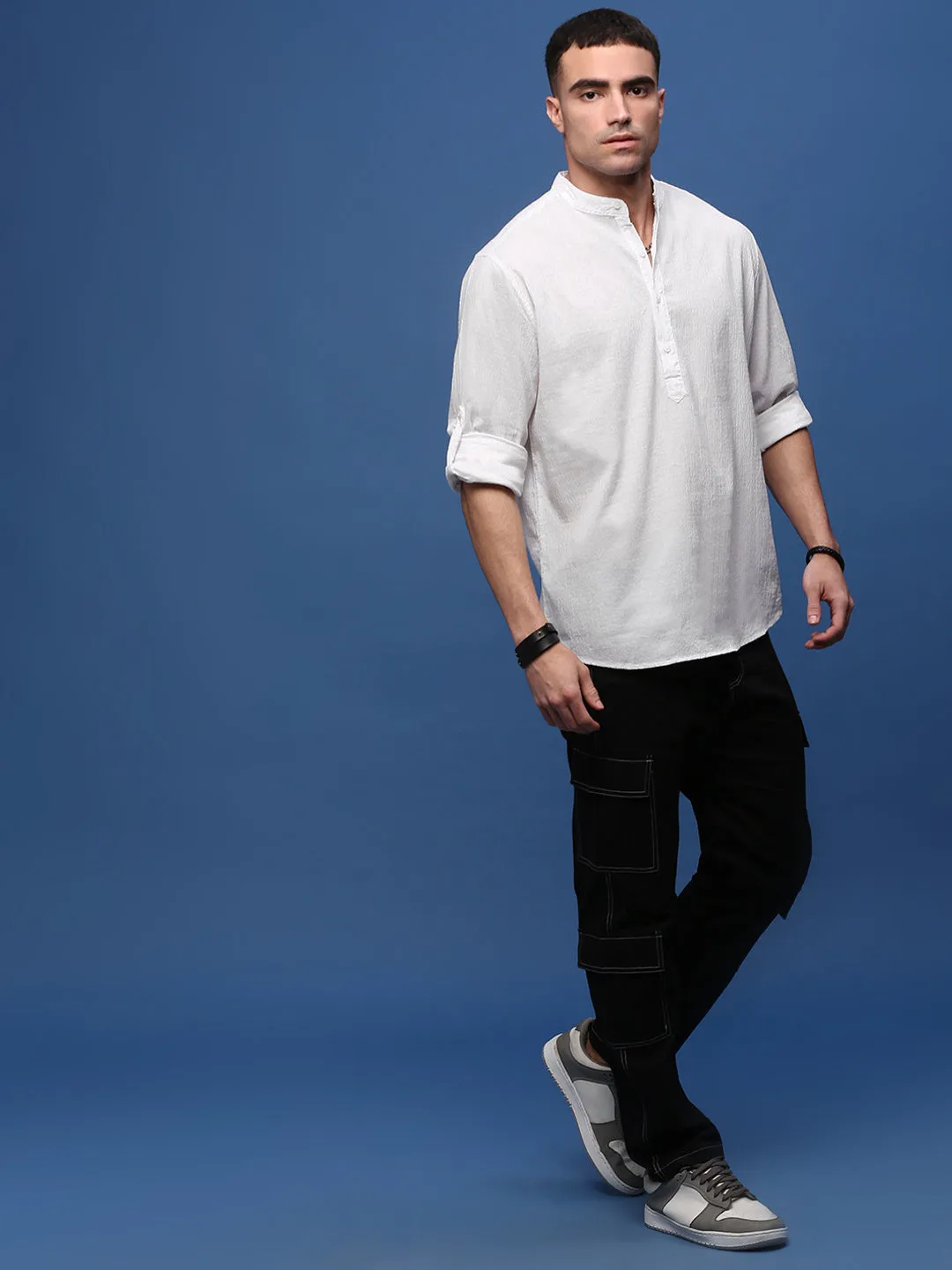 Men White Woven Design Mandarin Collar Roll Up Sleeves White Romance Shirt