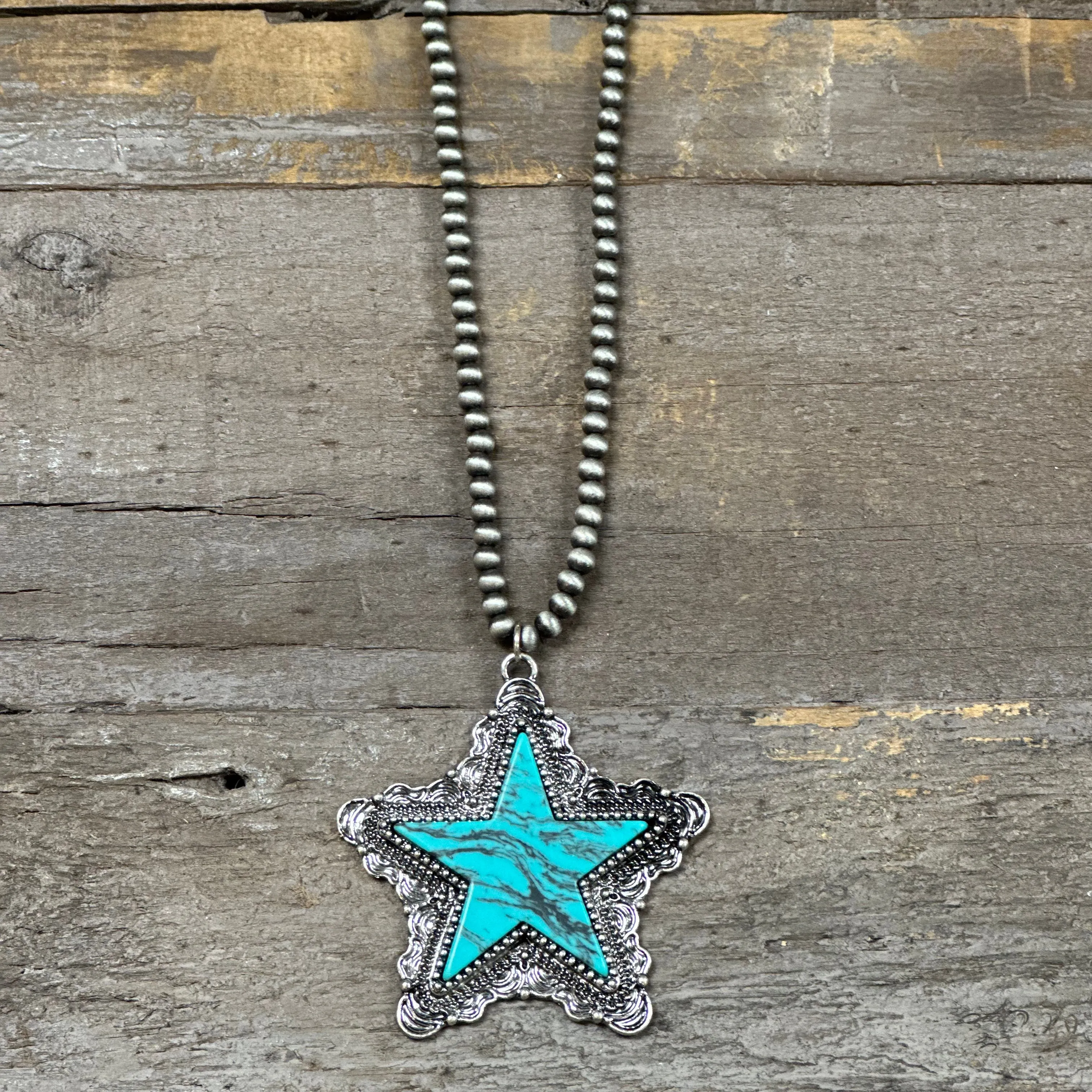 Slope Lane Star Necklace ( 2 Colors Available)