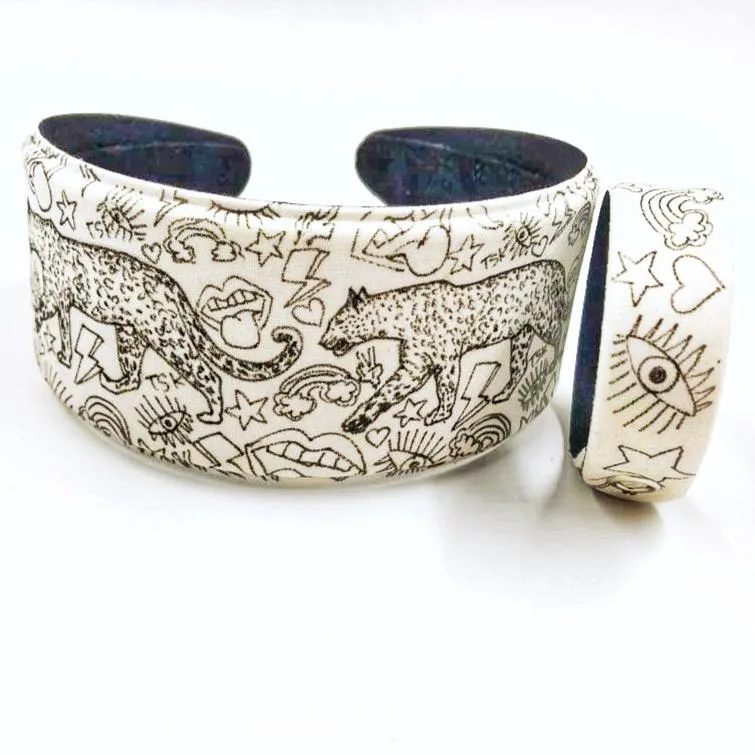 The Sis Kiss Color Me Headband and Bracelet
